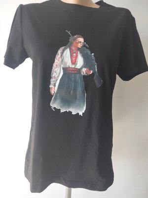 Жіноча футболка Galych Захисниця чорний 46560 розпродаж (M) 46560 фото
